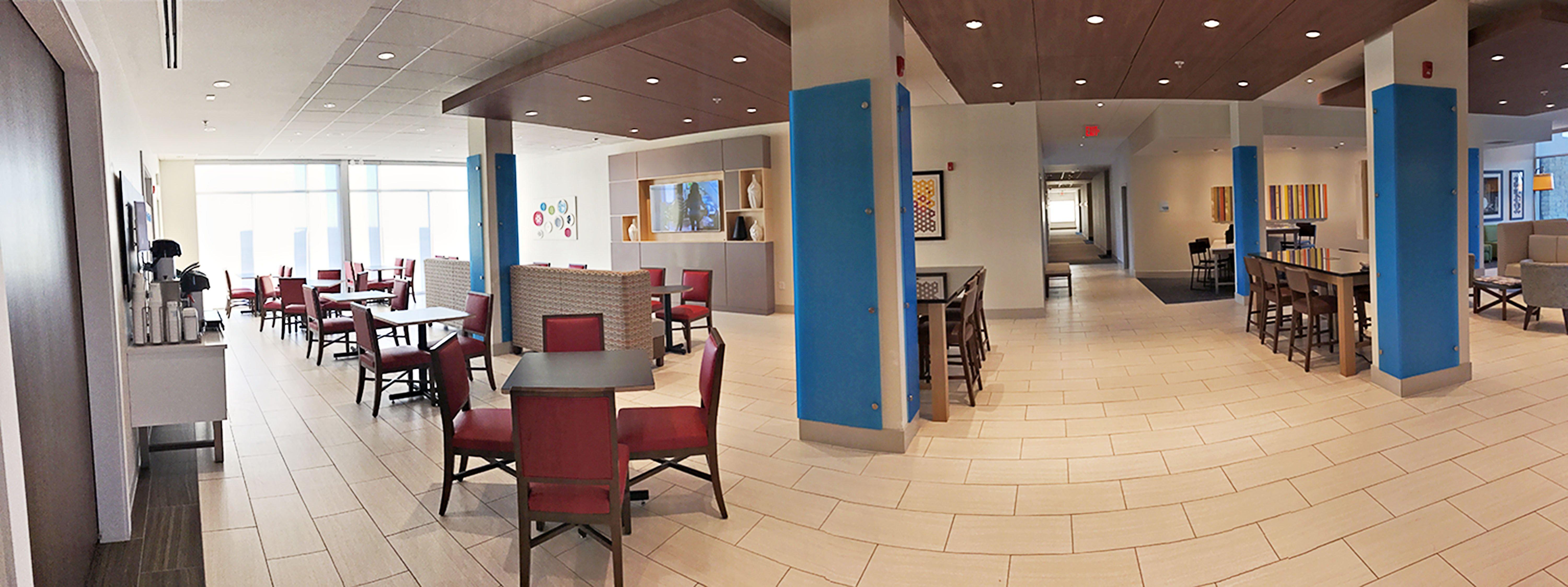Holiday Inn Express & Suites - Rantoul By Ihg Buitenkant foto