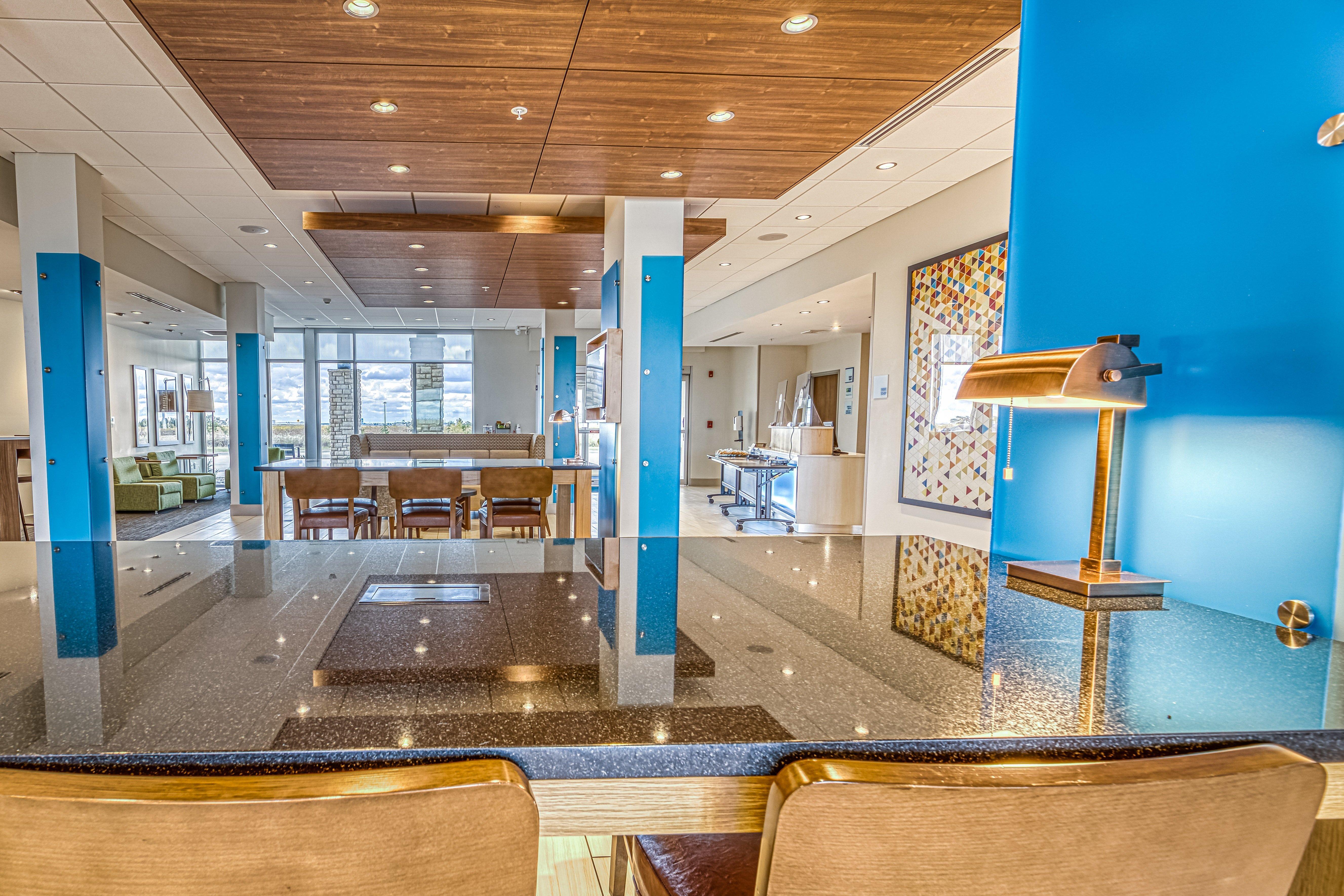 Holiday Inn Express & Suites - Rantoul By Ihg Buitenkant foto