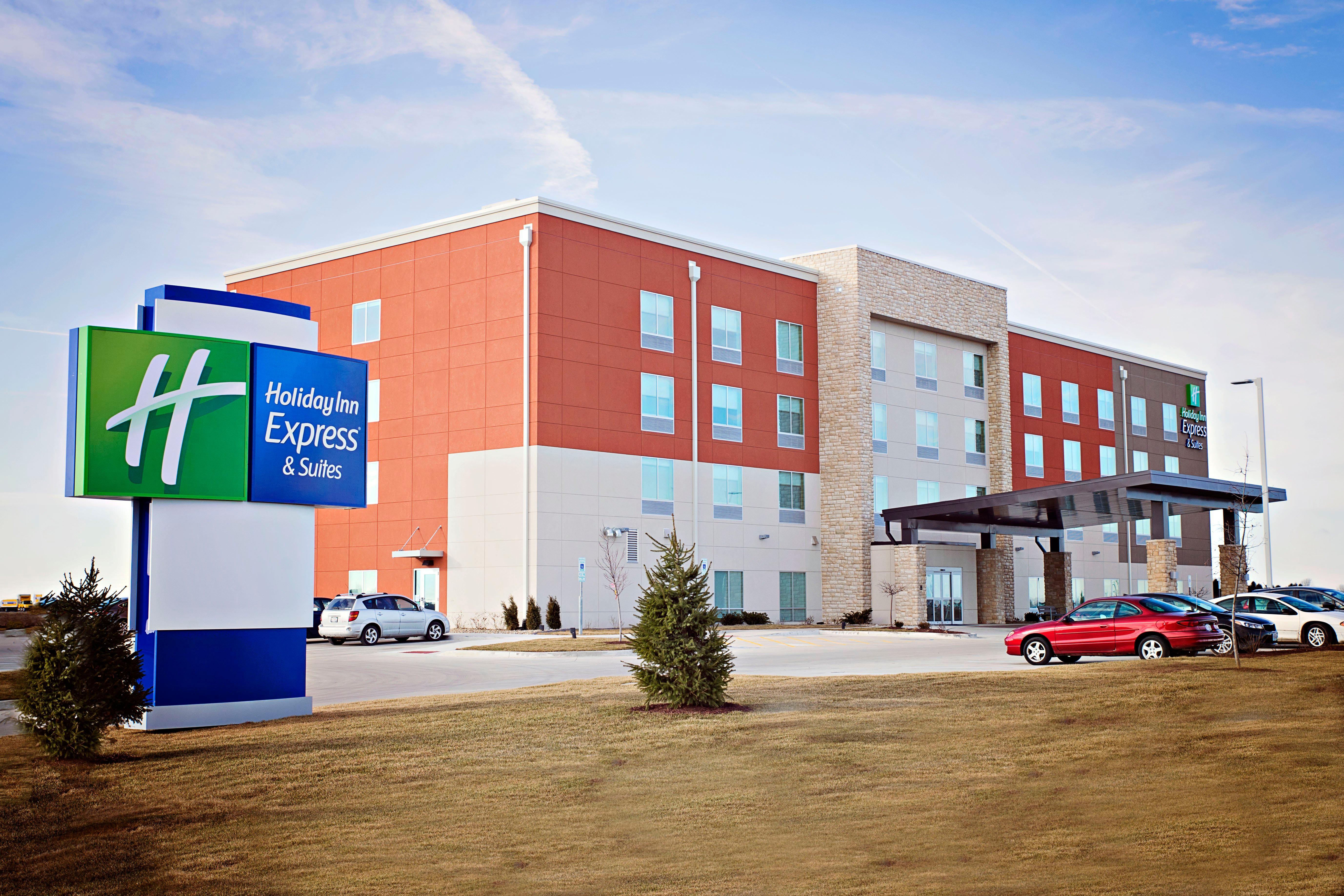 Holiday Inn Express & Suites - Rantoul By Ihg Buitenkant foto