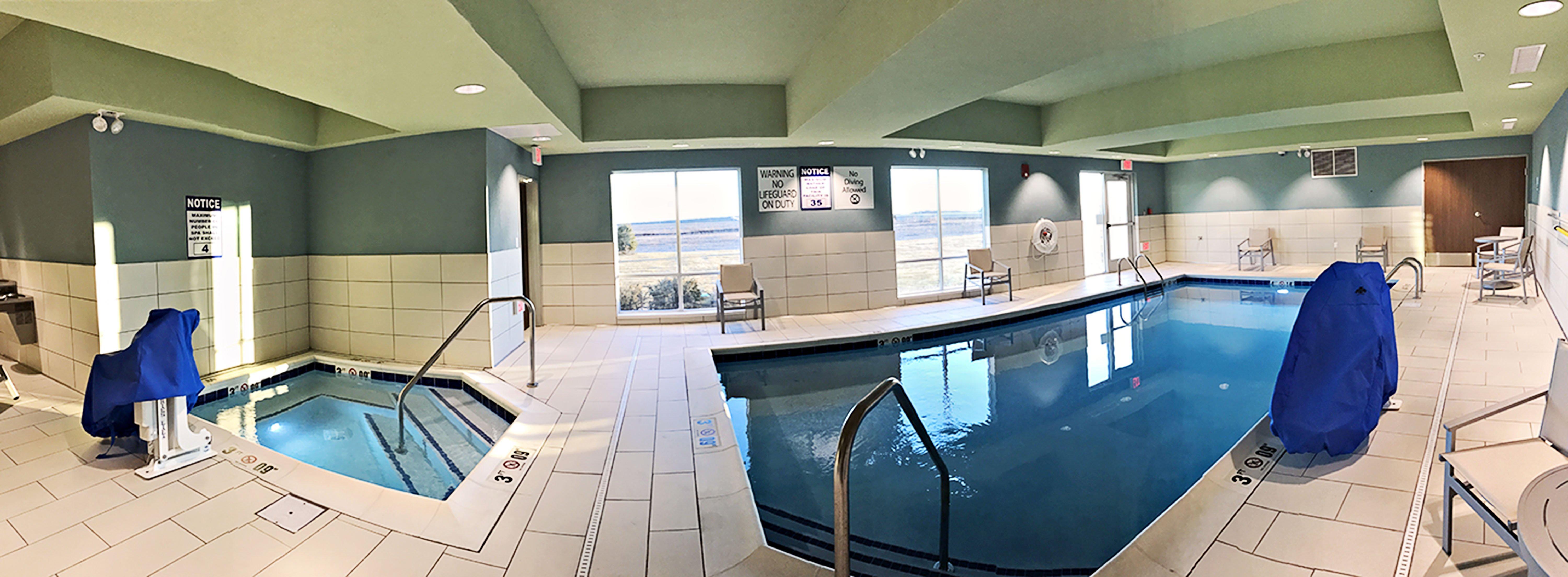 Holiday Inn Express & Suites - Rantoul By Ihg Buitenkant foto