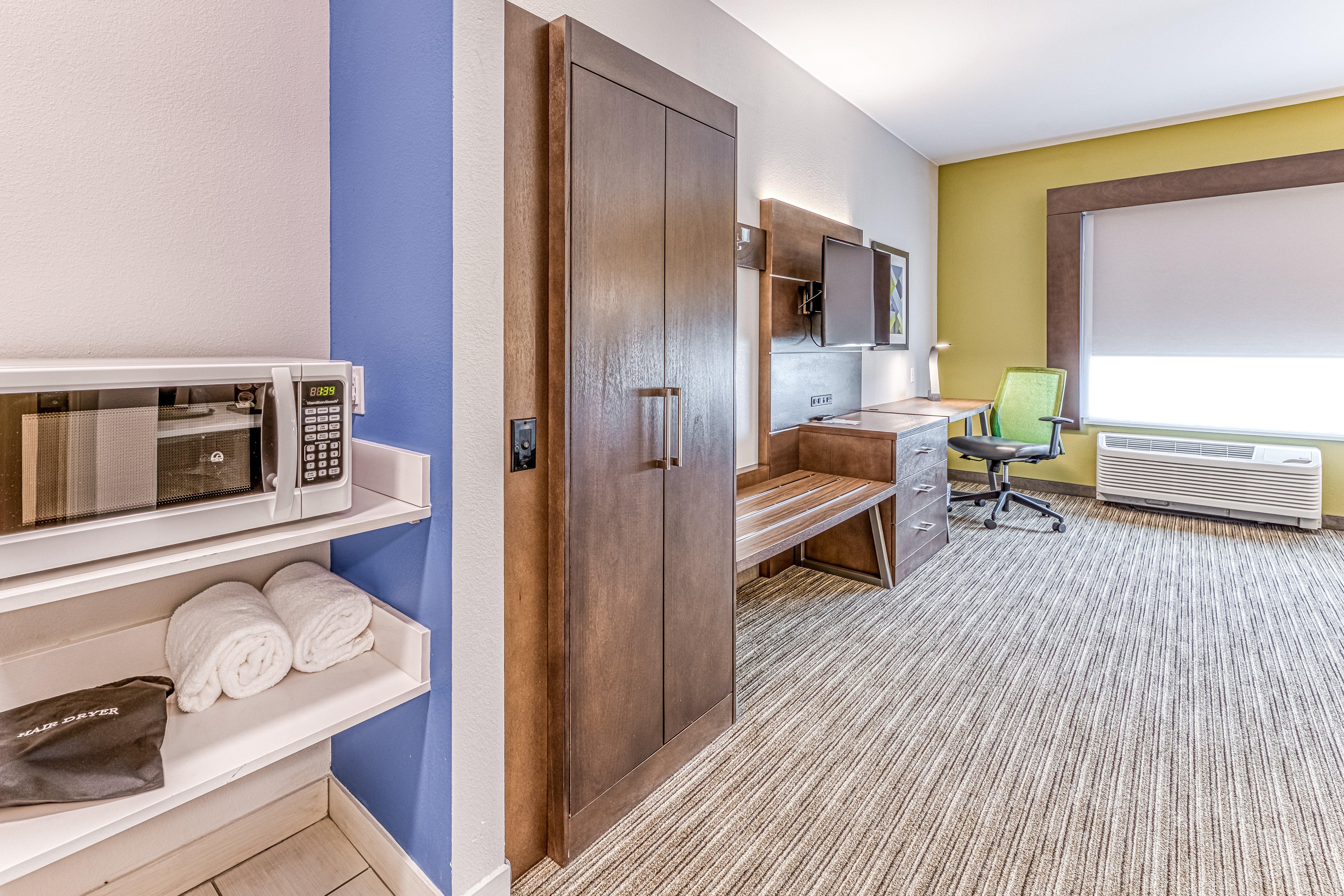 Holiday Inn Express & Suites - Rantoul By Ihg Buitenkant foto